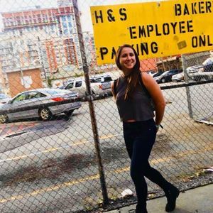 Meet your Posher, Danielle